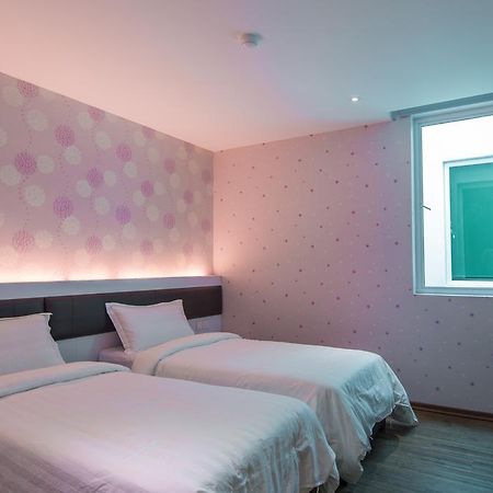 Riverfront Sentral Hotel Malacca Buitenkant foto